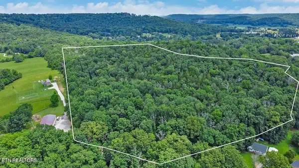 1644 Walker Cove Rd, Sparta, TN 38583