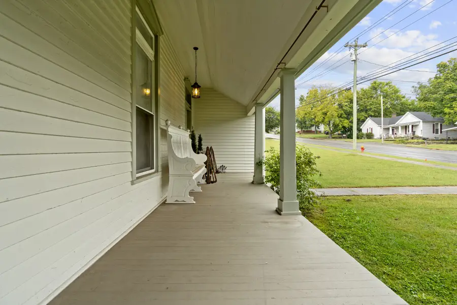 214 Washington St W, Fayetteville, TN 37334 - #3