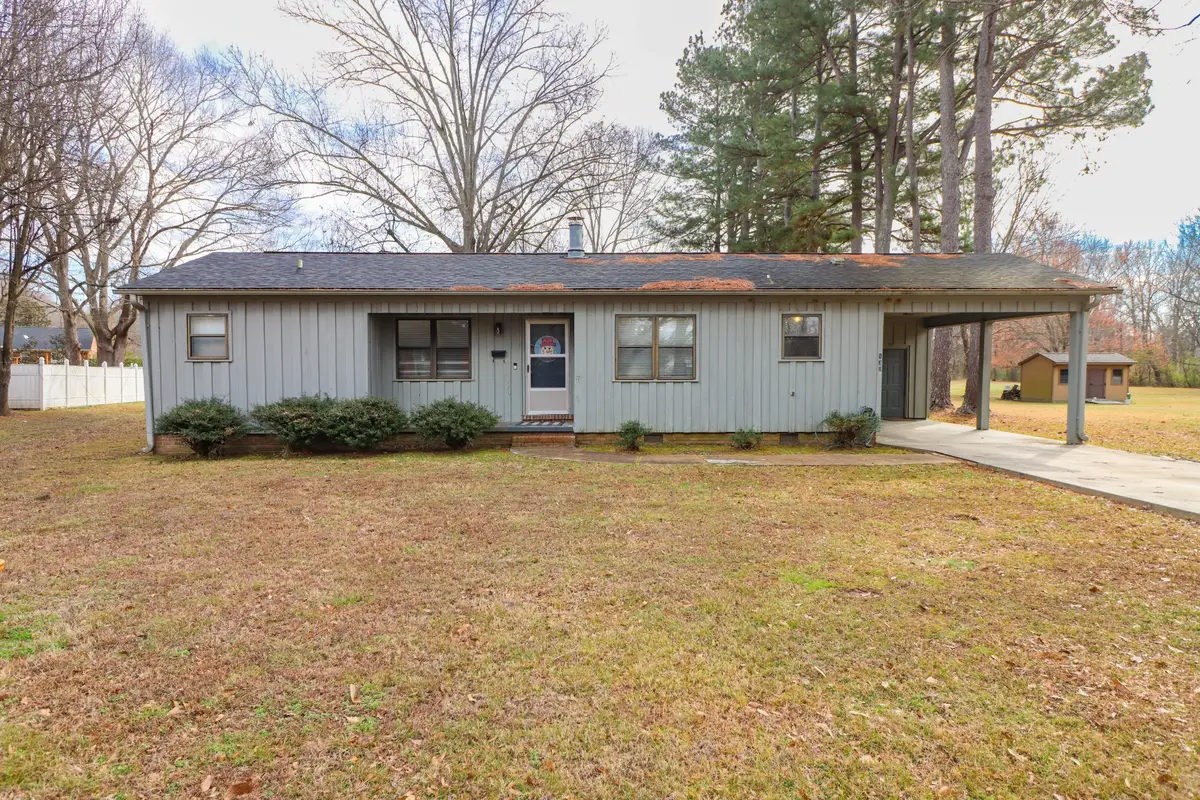 130 E Sunset Cir, Brownsville, TN 38012 - #1