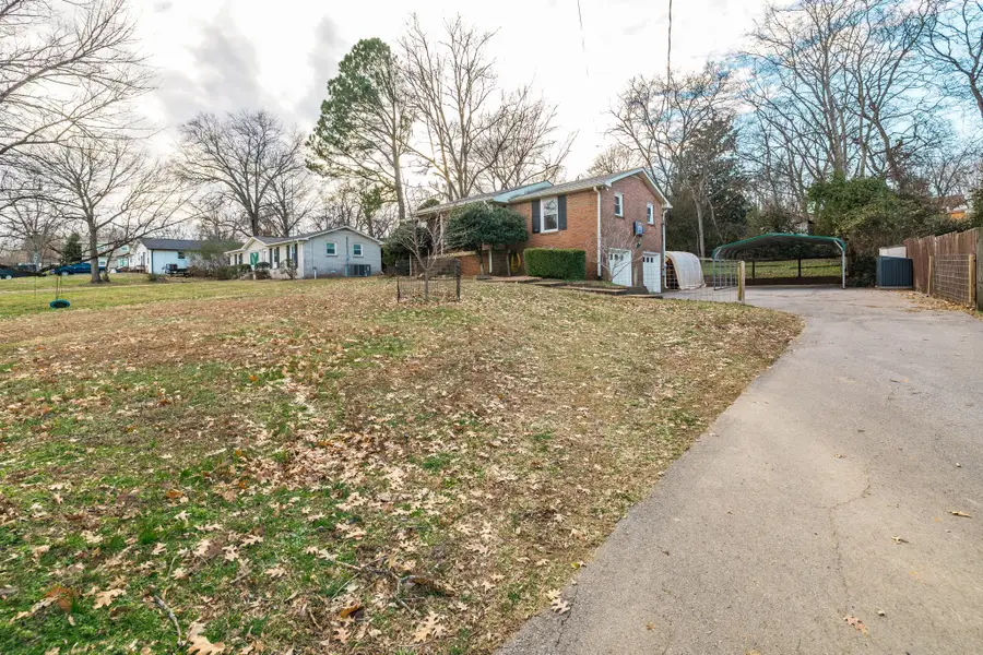 107 Lynn Dr, Hendersonville, TN 37075 - Image #3