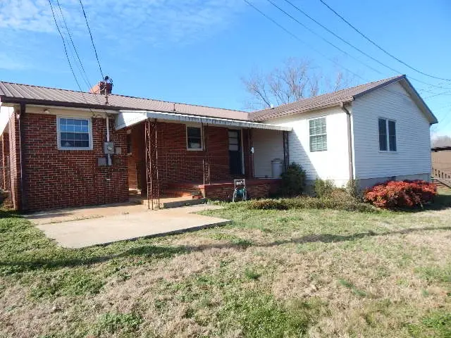 206 Chapel Dr, McMinnville, TN 37110 - Image #3