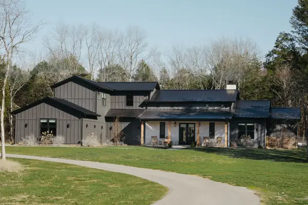 2195 Carpenter Bridge Rd, Columbia, TN 38401