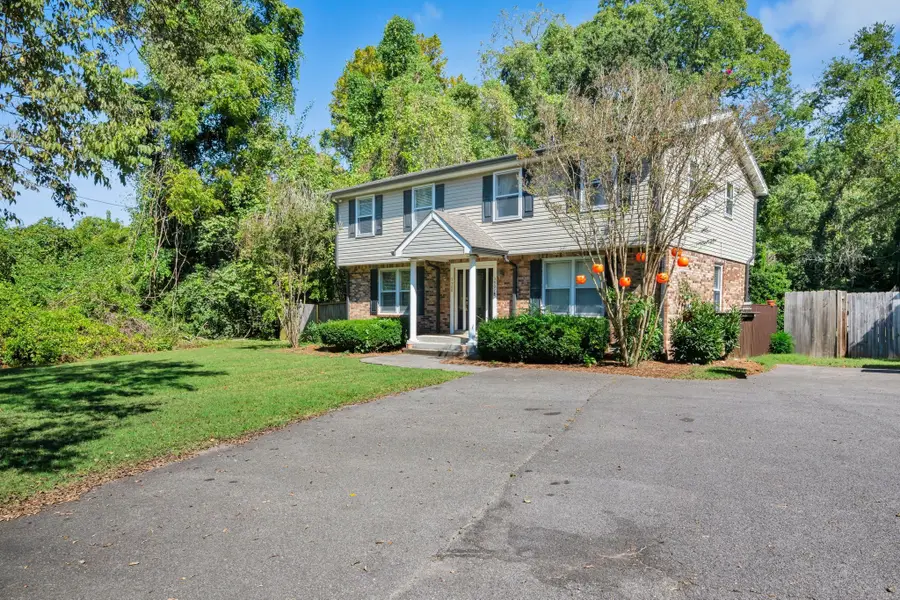 3900 Wallace Ln, Nashville, TN 37215 - #2