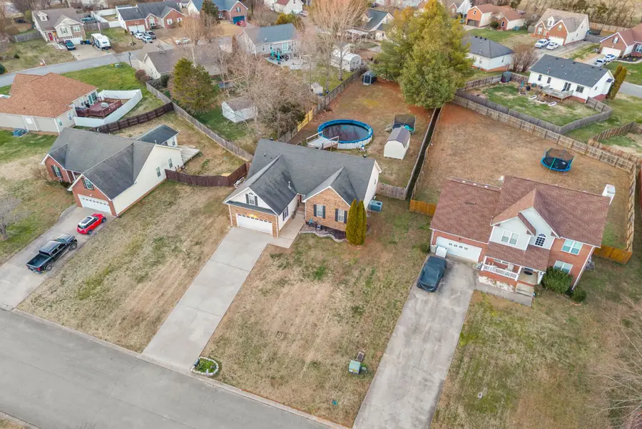 275 Shadyside Ln, Clarksville, TN 37043 - Image #3