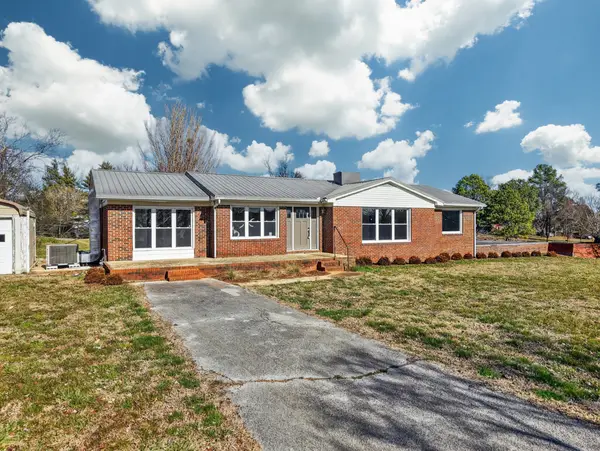 8 Prospect Rd, Fayetteville, TN 37334