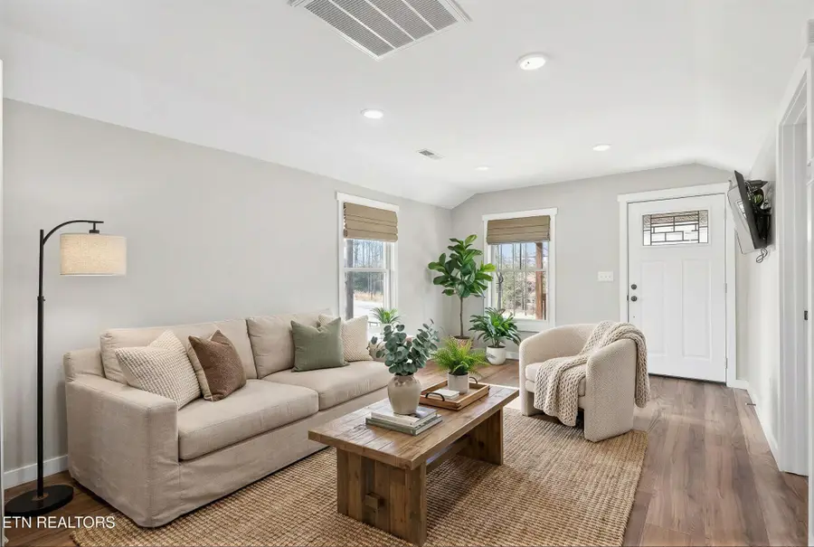 2496 Chestnut Hill Rd, Crossville, TN 38571 - #3