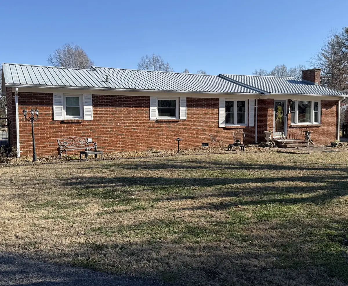 914 Faulkner Springs Rd, McMinnville, TN 37110 - Image #1