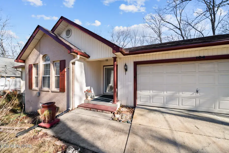 104 Farrington, Crossville, TN 38558 - Image #2
