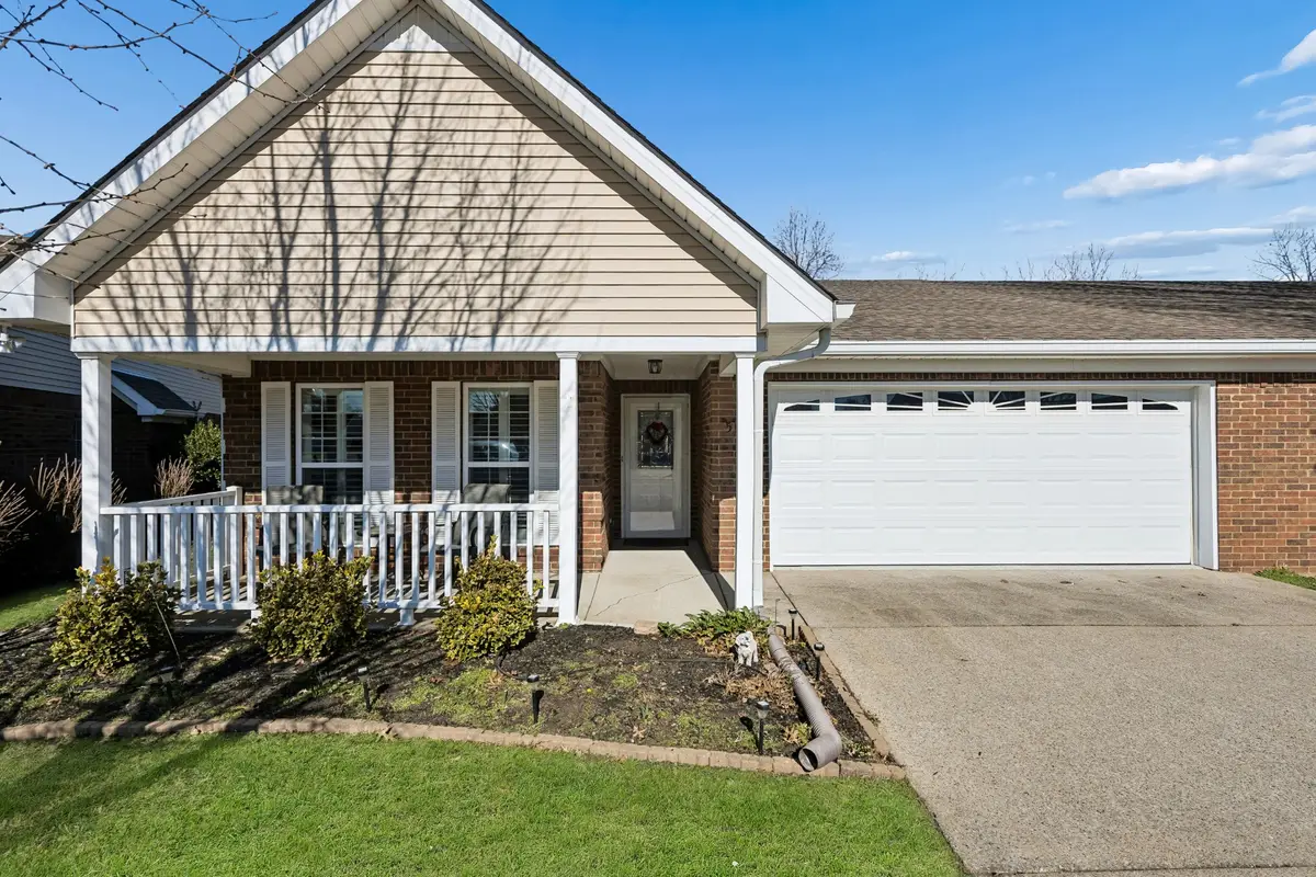 520 Forest Glen Cir, Murfreesboro, TN 37128 - Image #1