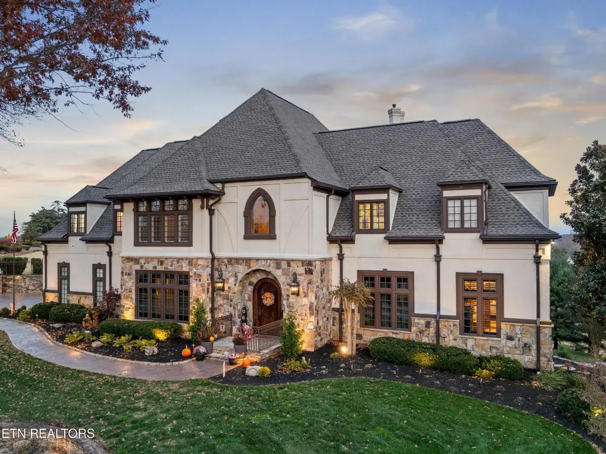 9340 Linksvue Drive, Knoxville, TN 37922 - Image #1