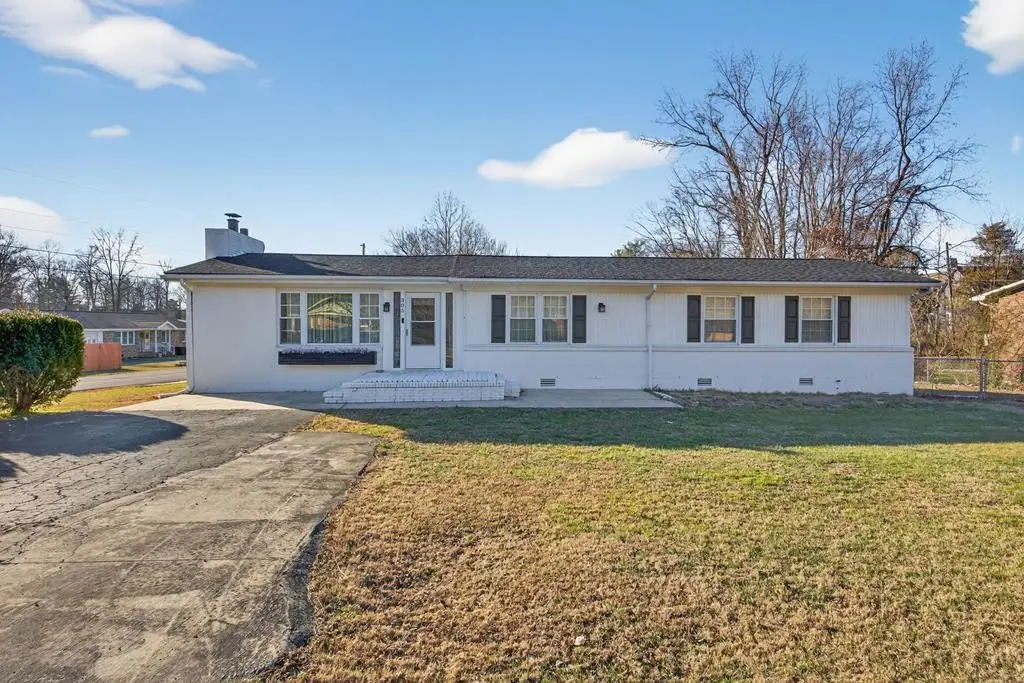 385 Campbell Dr, Cookeville, TN 38501 - #1