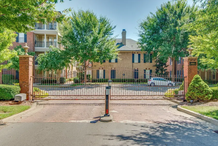 307 Seven Springs Way #301, Brentwood, TN 37027 - #3