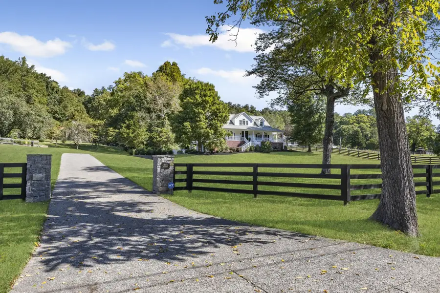 8756 Poplar Creek Rd, Nashville, TN 37221 - #3