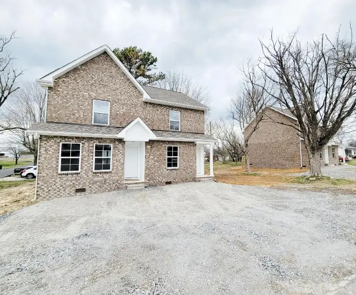 103 Walton Ave, Lafayette, TN 37083 - #1