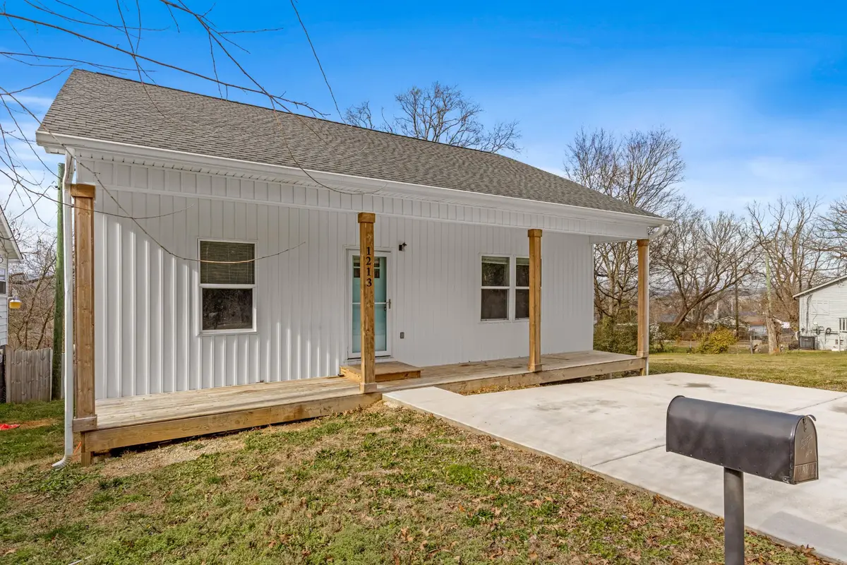 1213 N Chamberlain Avenue, Chattanooga, TN 37408 - Image #1