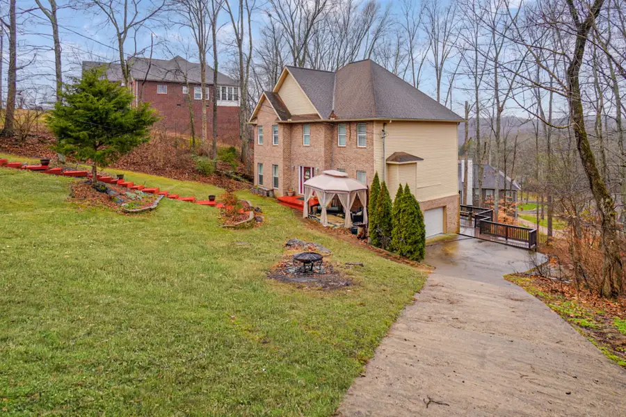 110 S High Ridge Dr, Goodlettsville, TN 37072 - Image #2