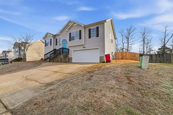 1391 Constitution Dr, Clarksville, TN 37042