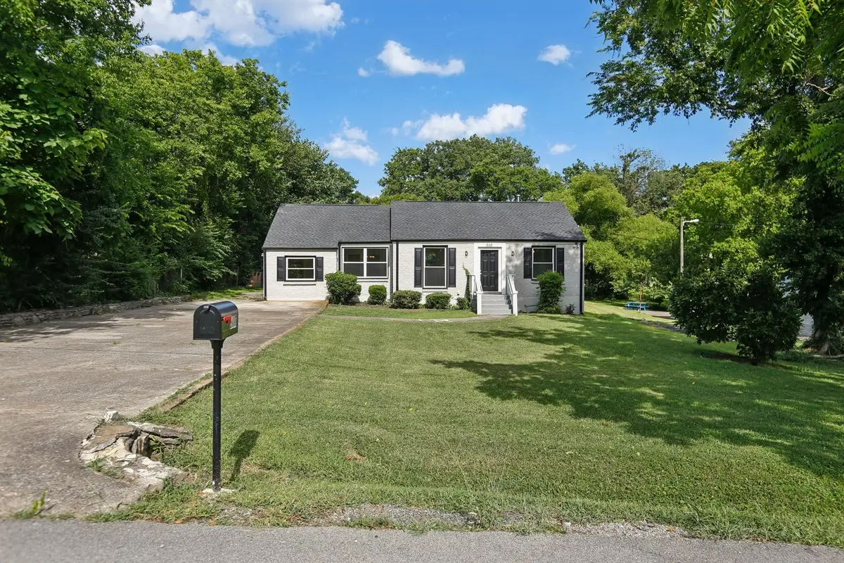 2117 Scott Ave, Nashville, TN 37216 - #1