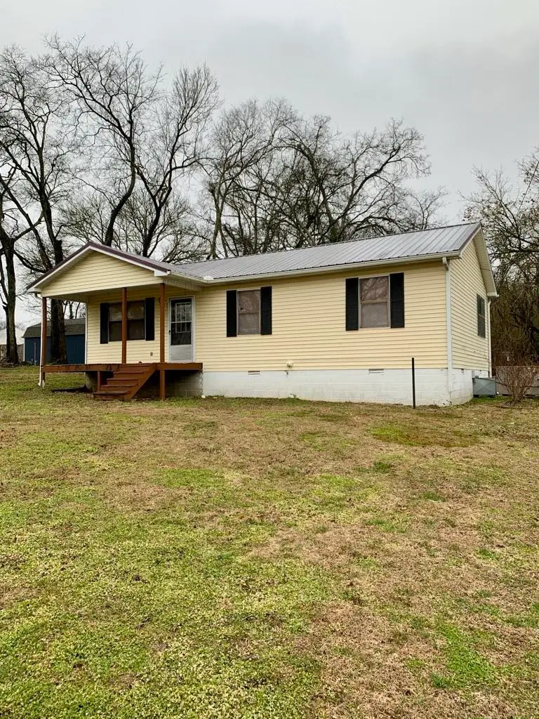 604 Cherry St, Fayetteville, TN 37334 - #3