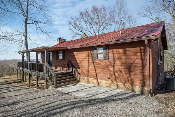 7927 Rocky Point Rd, Cookeville, TN 38506