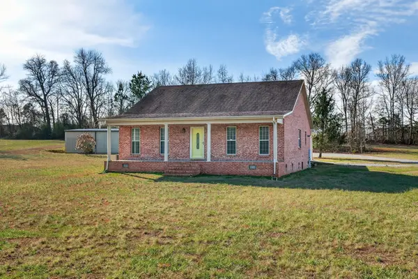 44 Old Camargo Rd, Fayetteville, TN 37334
