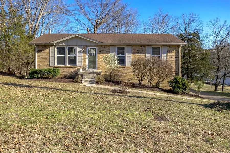 630 Debbie Dr, Hermitage, TN 37076 - Image #2