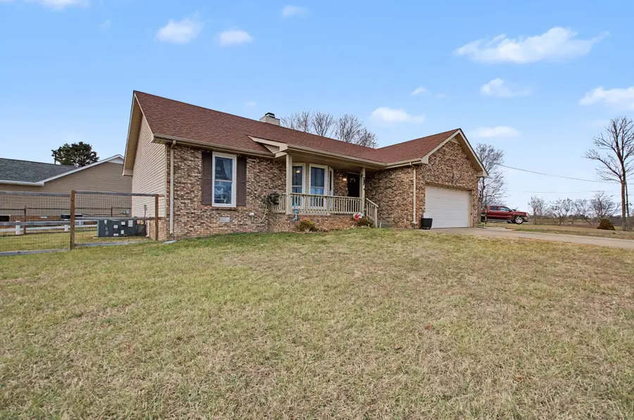 2022 Windmeade Dr, Clarksville, TN 37042 - Image #2