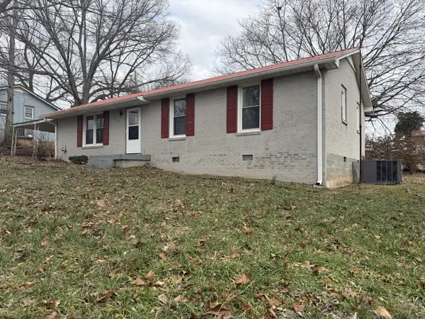 1704 Walnut Ave, Lawrenceburg, TN 38464