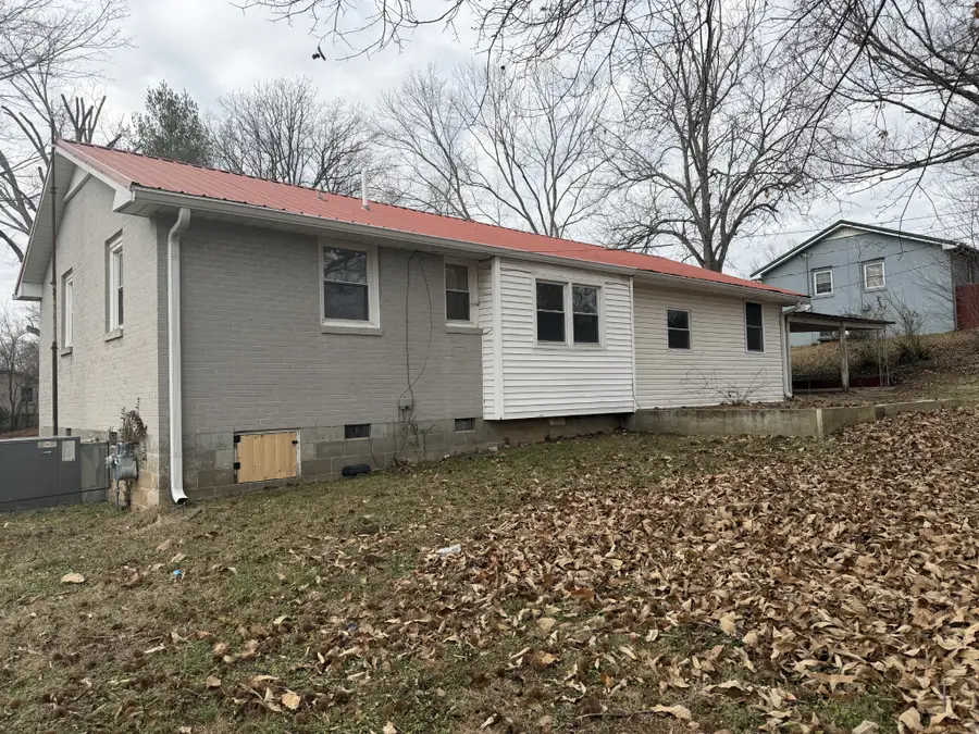 1704 Walnut Ave, Lawrenceburg, TN 38464 - Image #3
