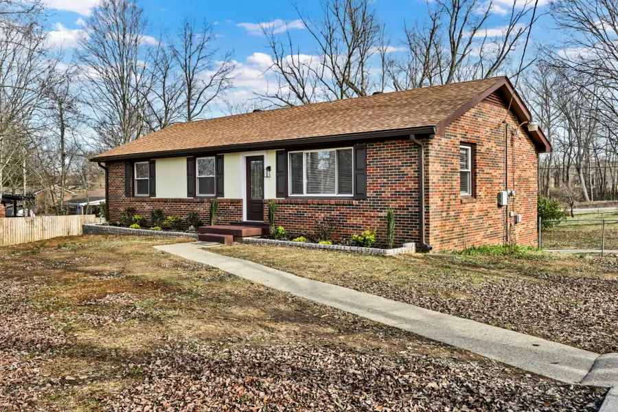 139 W Regent Dr, Clarksville, TN 37043 - Image #2