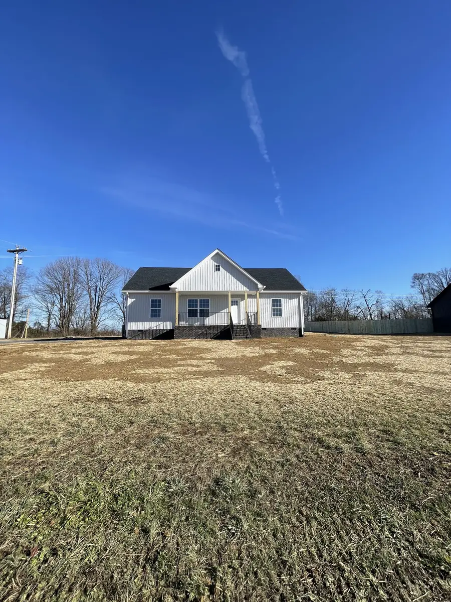 586 Pleasant Hill Rd, Lafayette, TN 37083 - #2