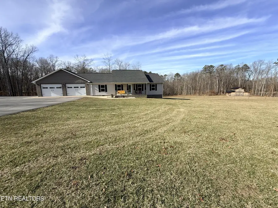 1926 Old Grimsley Rd, Grimsley, TN 38565 - Image #2