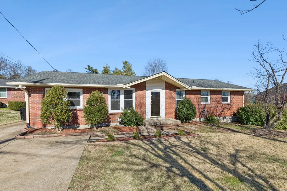 303 Janette Ave, Goodlettsville, TN 37072 - Image #1