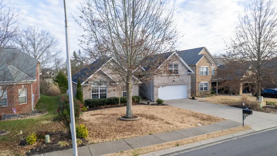5042 Saint Ives Dr, Murfreesboro, TN 37128 - Image #2