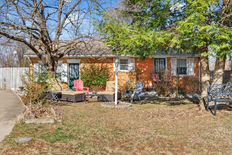 412 Millbrooke Dr, Hopkinsville, KY 42240 - Image #2