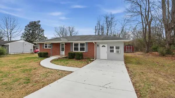 420 Oakwood Rd, Tullahoma, TN 37388