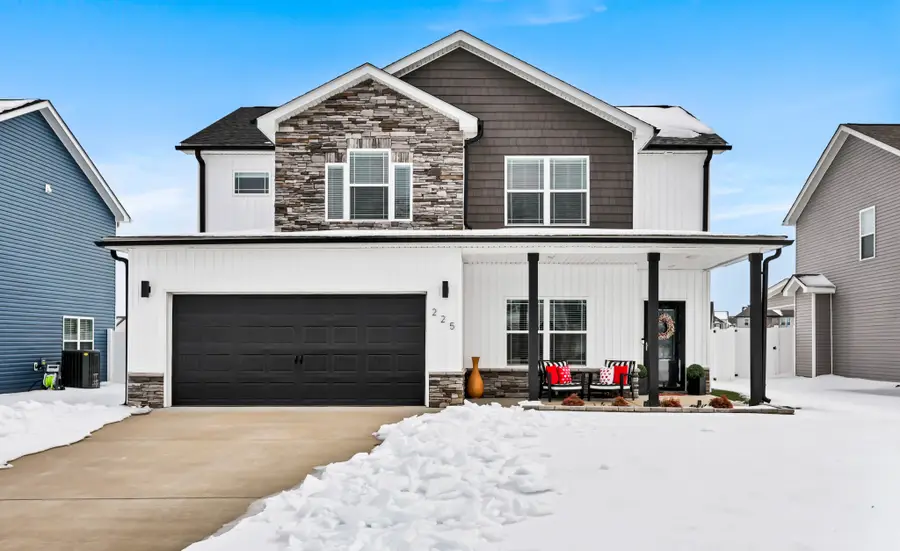 225 Kildeer Dr, Clarksville, TN 37040 - Image #2