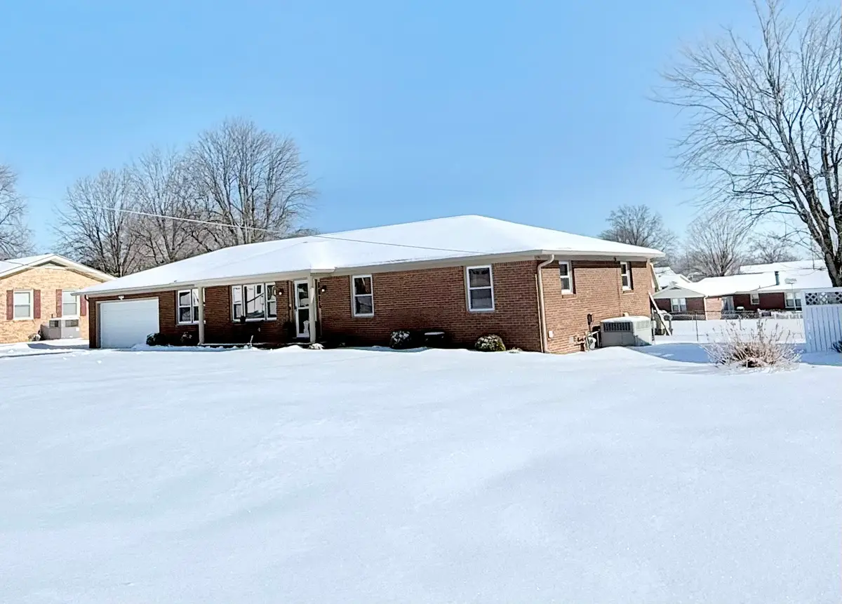 306 Ellen Dr, Hopkinsville, KY 42240 - Image #1