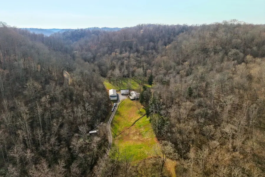 938 Riley Creek Rd, Whitleyville, TN 38588 - #3