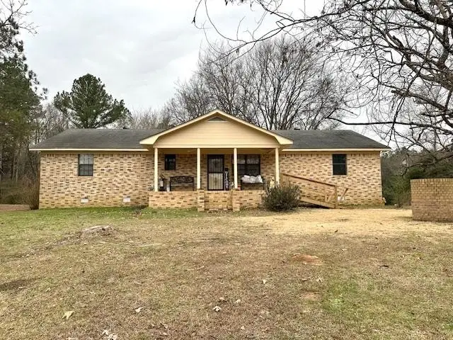 390 Pyburn Dr, Savannah, TN 38372 - #1