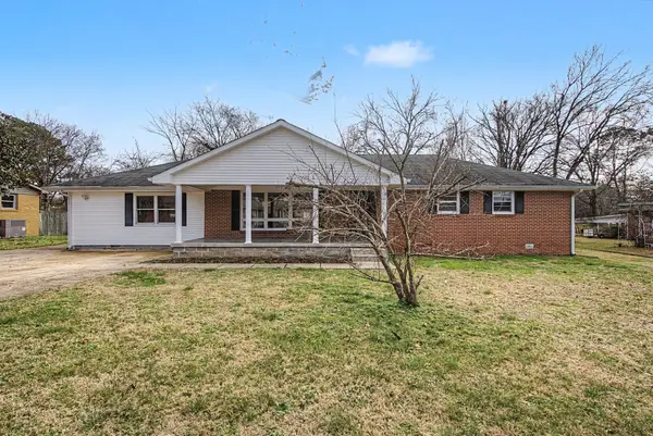 1106 Bagley Dr, Fayetteville, TN 37334