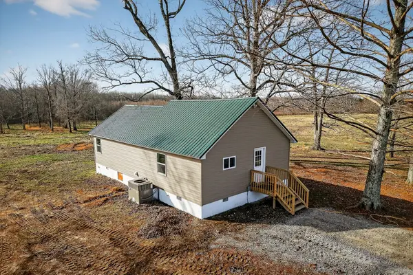 884 Swamp Rd, McMinnville, TN 37110