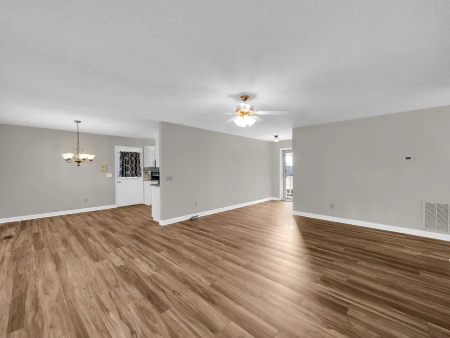 170 Brandi Cir, Winchester, TN 37398 - #3