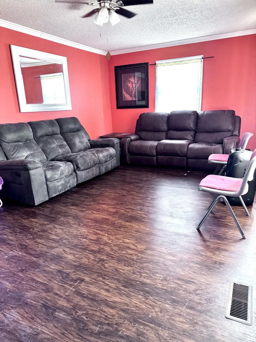 562 Mcquade Cir, McMinnville, TN 37110 - Image #2