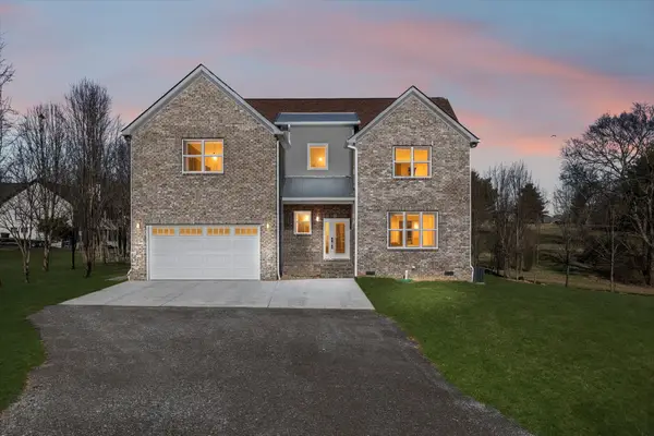 1054 Nichols Cir E, Gallatin, TN 37066