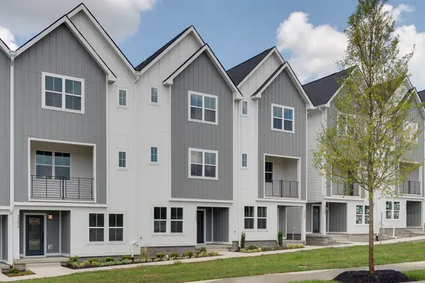 3328 Conviser Dr, Nashville, TN 37207