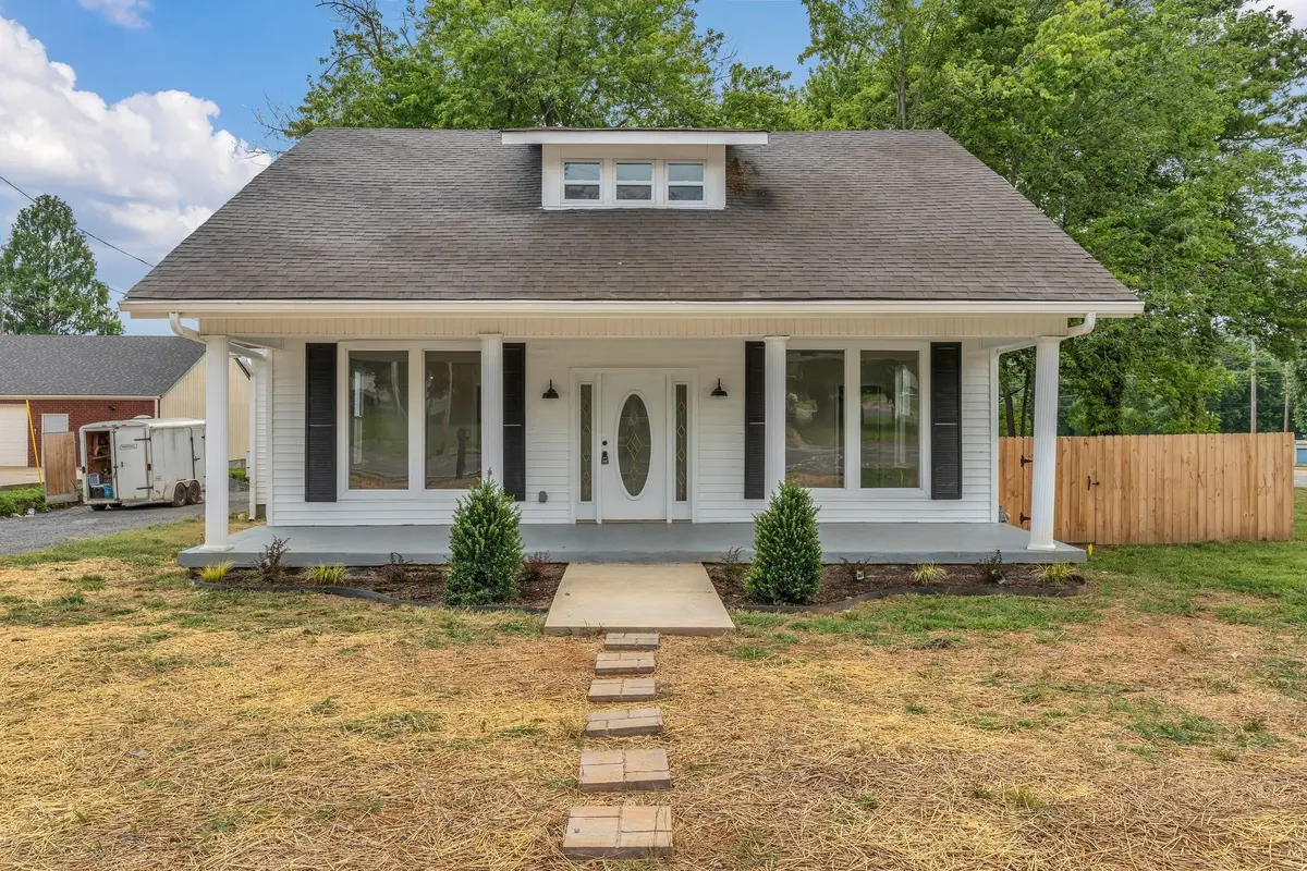 601 S Russell St, Portland, TN 37148 - Image #1