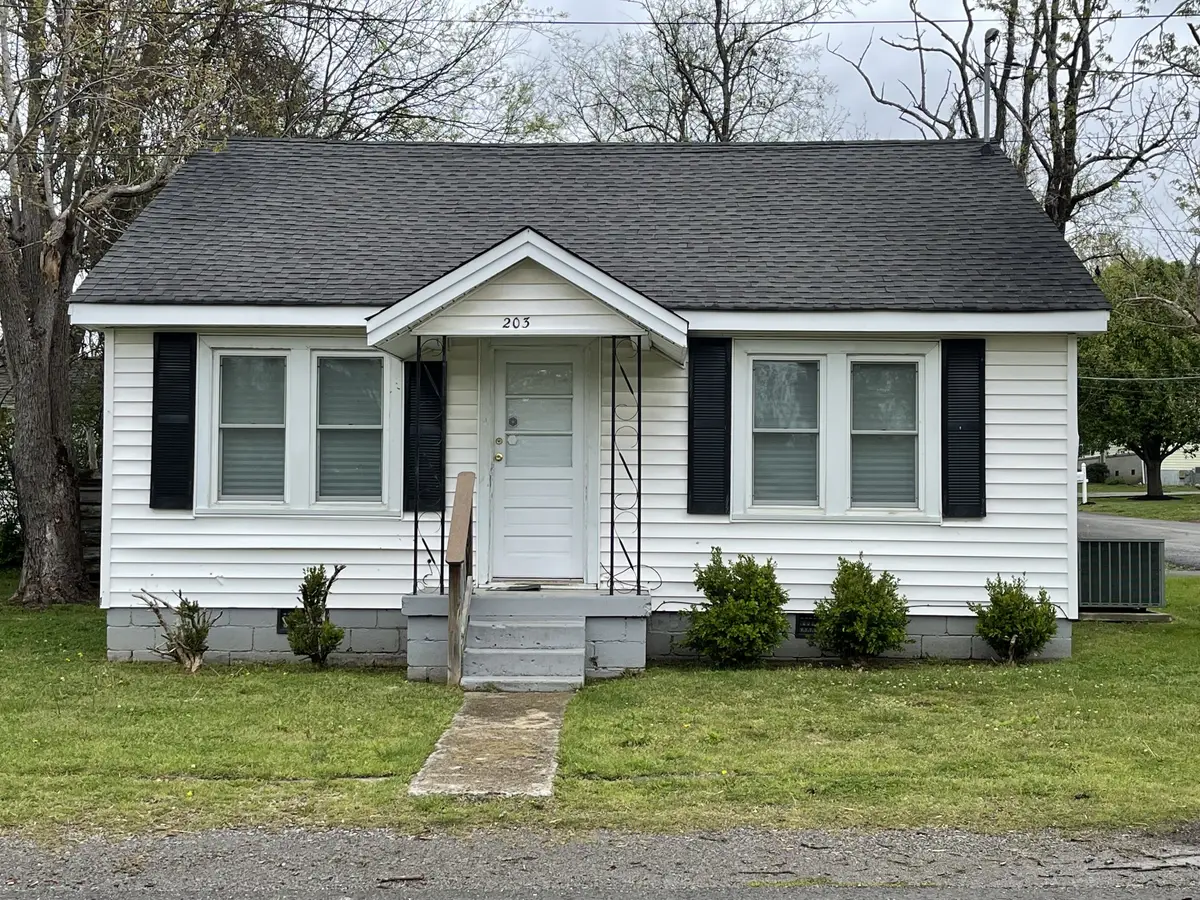 203 Kingwood Ave, Shelbyville, TN 37160 - Image #1