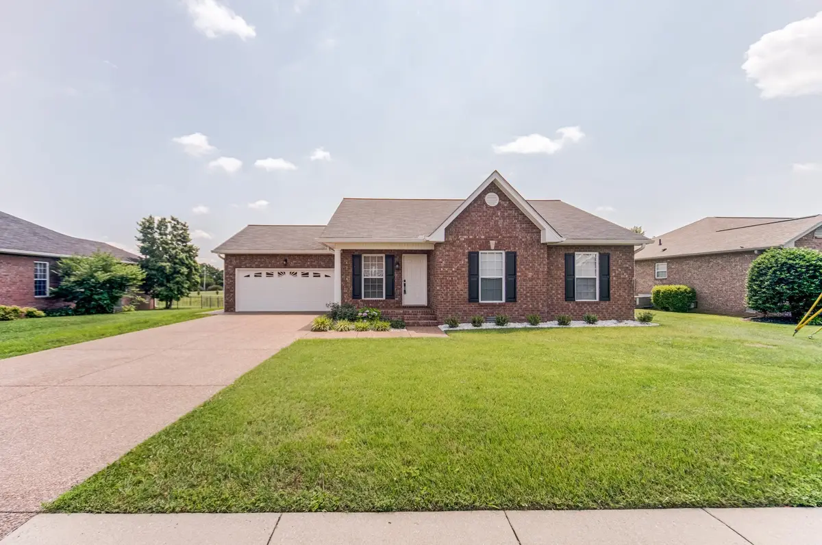 177 Hedgeway Ct, Gallatin, TN 37066 - Image #1