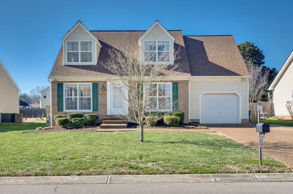 1138 Summerville Cir, Thompsons Station, TN 37179